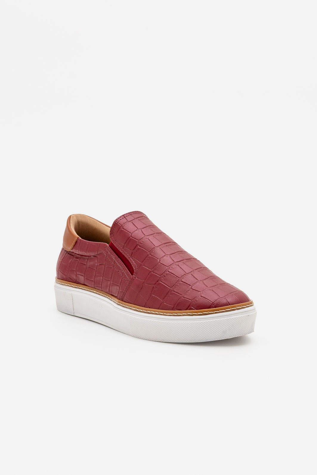 Tênis Slip On em Croco Bordô