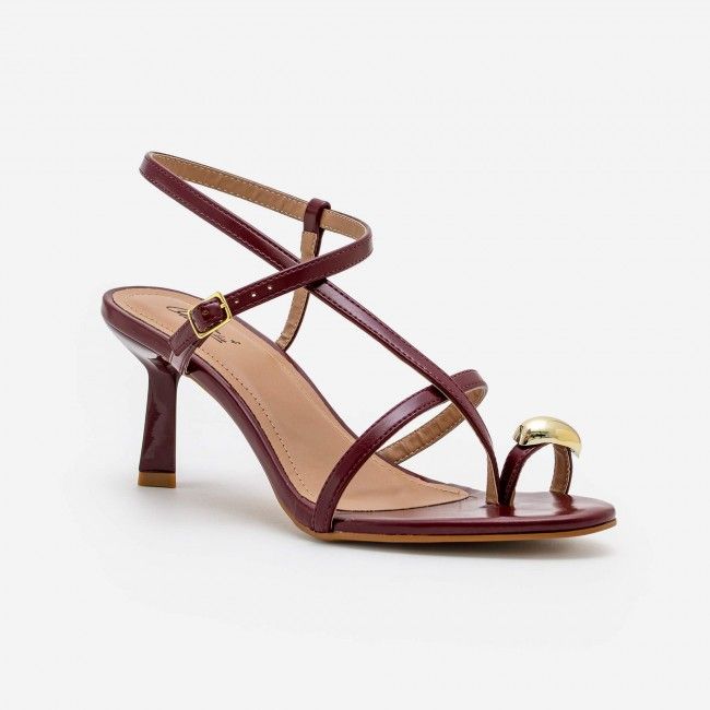 Sandália Moderna com Dedão e Esfera Dourada Bordô Sandália Moderna com Dedão e Esfera Dourada Bordô