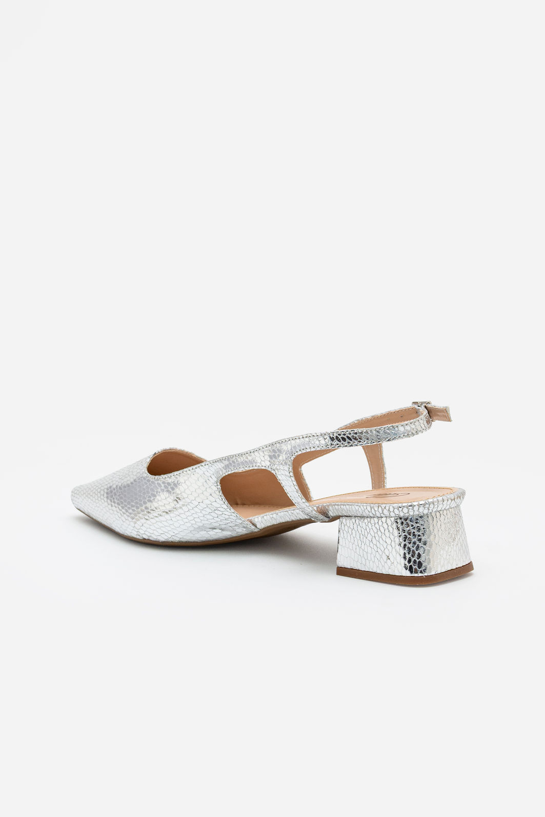 Slingback Texturizado com Salto Baixo Prata Slingback Texturizado com Salto Baixo Prata