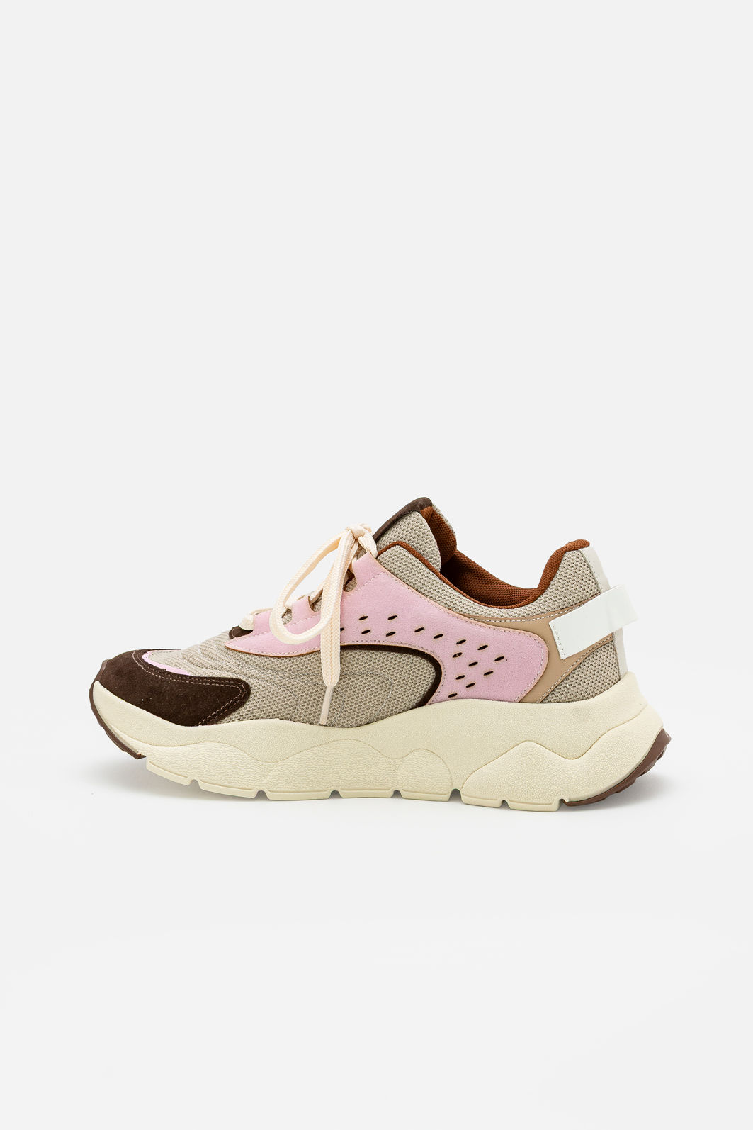 Tênis com Recortes e Solado Esportivo Off White