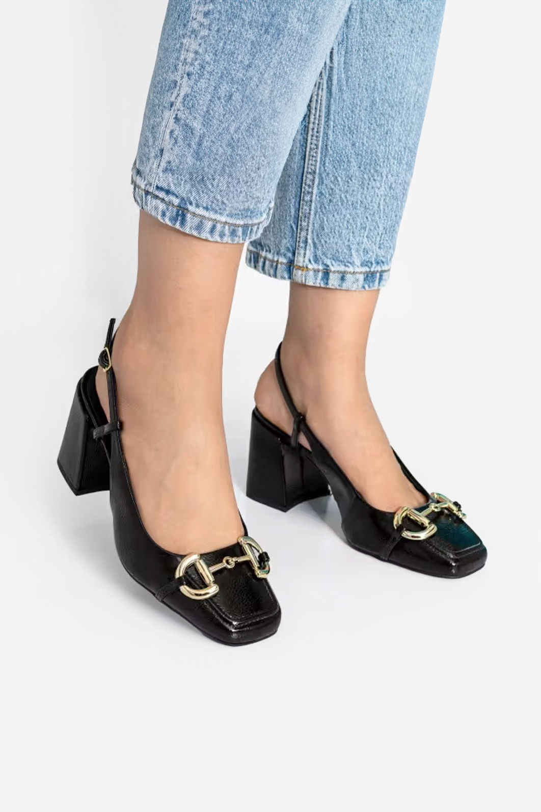 Slingback Estilosíssimo com Salto Bloco Preto Slingback Estilosíssimo com Salto Bloco Preto