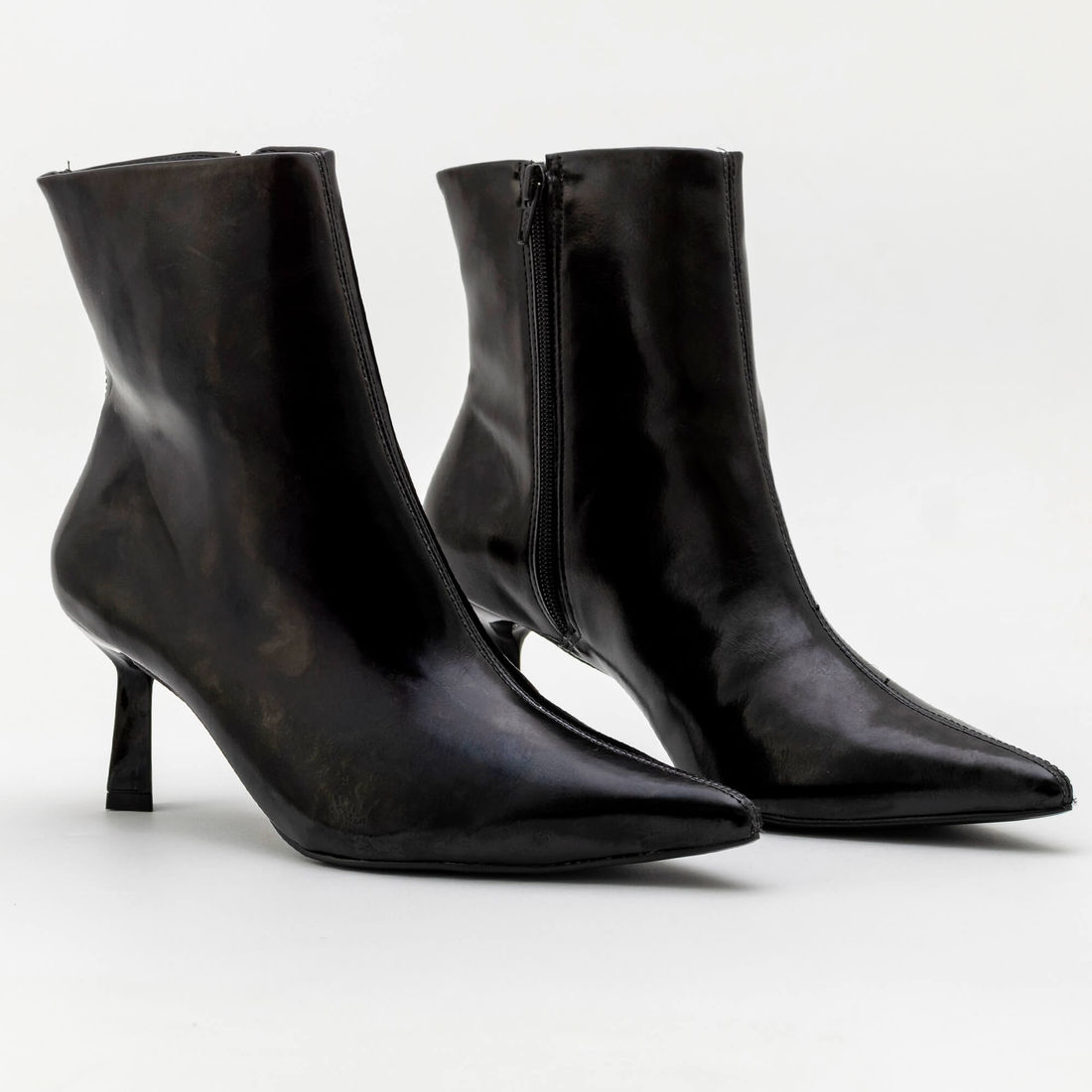 Bota Poderosa Com Salto Geométrico Preta Bota Poderosa Com Salto Geométrico Preta