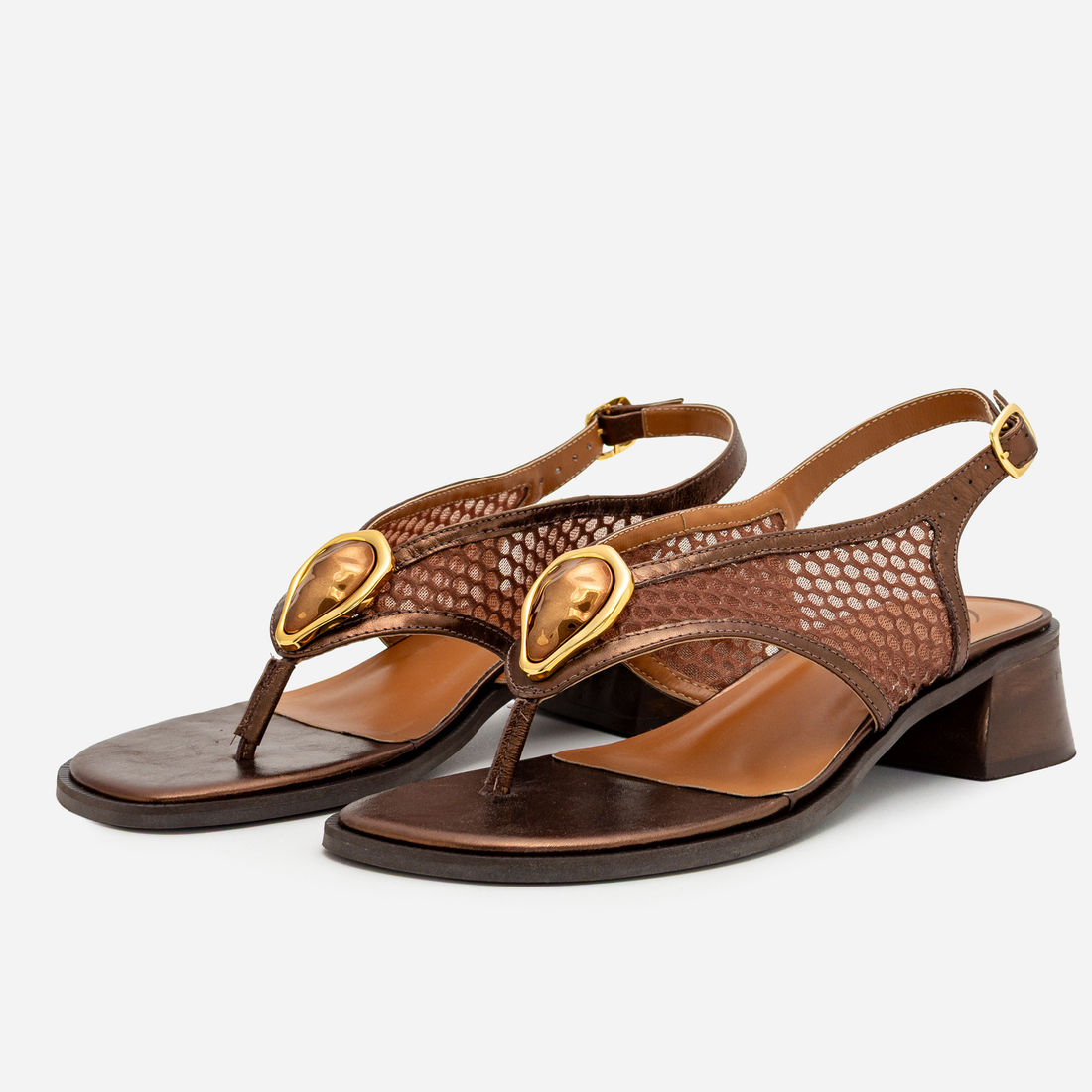 Sandália de Dedo em Couro com Pedra Estilosa Marrom Sandália de Dedo em Couro com Pedra Estilosa Marrom