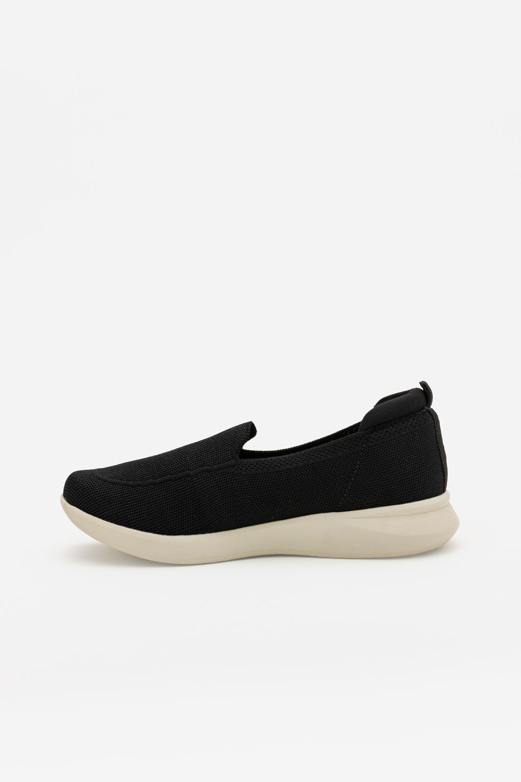 Tênis Slip On em Tricô Usaflex Preto Tênis Slip On em Tricô Usaflex Preto
