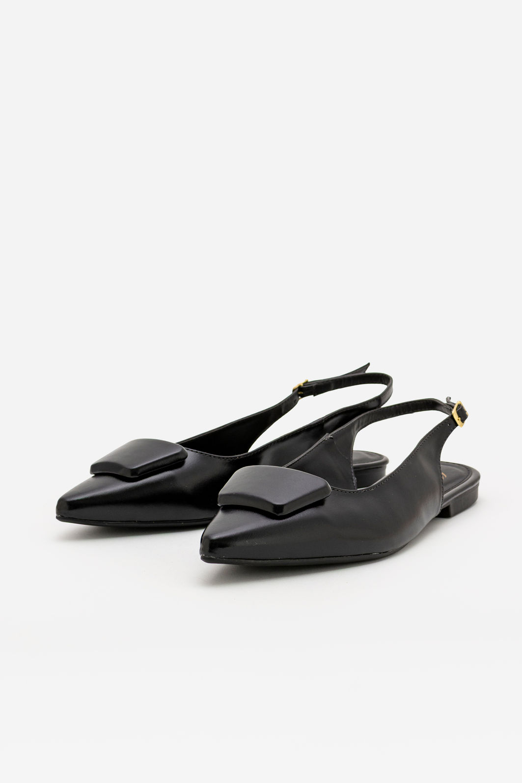 Chanel Rasteiro com Enfeite Preto Chanel Rasteiro com Enfeite Preto
