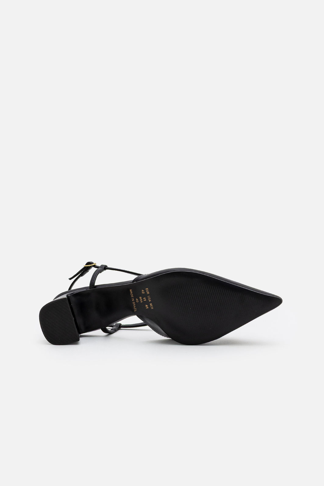 Chanel Com Salto Bloco e Enfeite Preto Chanel Com Salto Bloco e Enfeite Preto