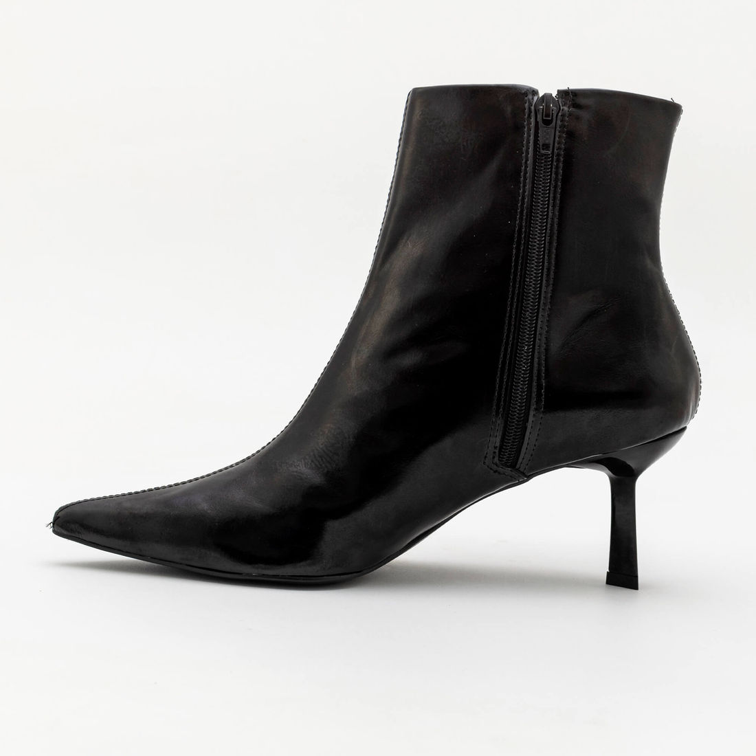 Bota Poderosa Com Salto Geométrico Preta Bota Poderosa Com Salto Geométrico Preta