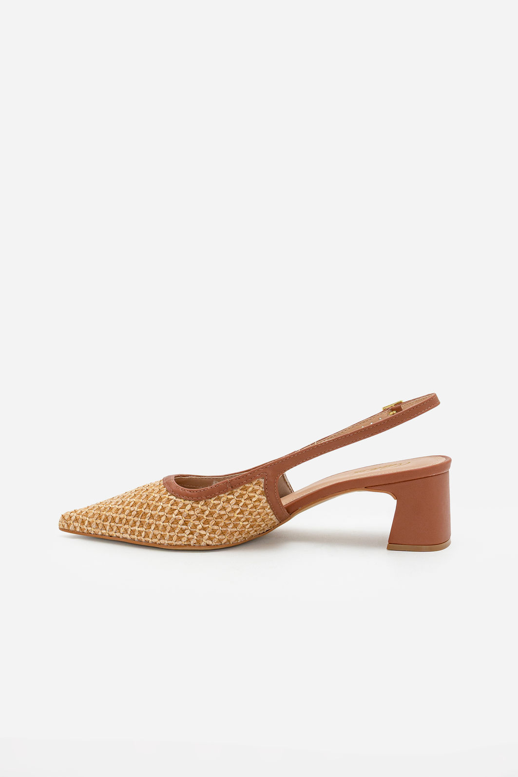 Slingback com Ráfia e Salto Bloco Caramelo Slingback com Ráfia e Salto Bloco Caramelo