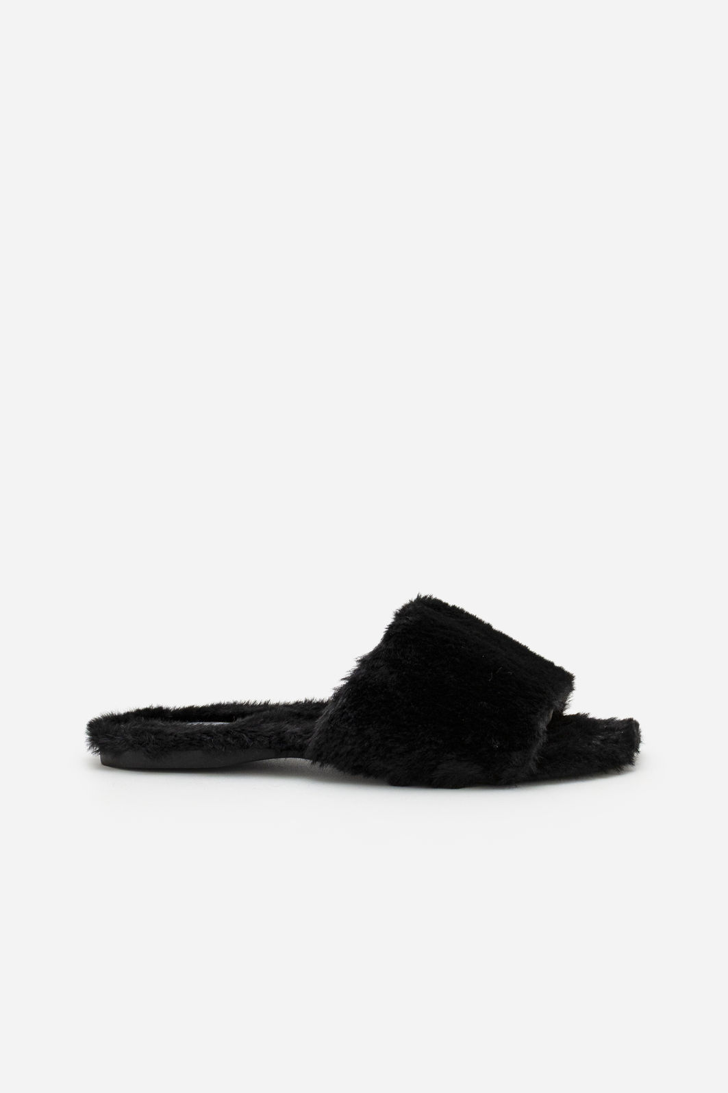 Pantufa com Tira Larga Preta Pantufa com Tira Larga Preta