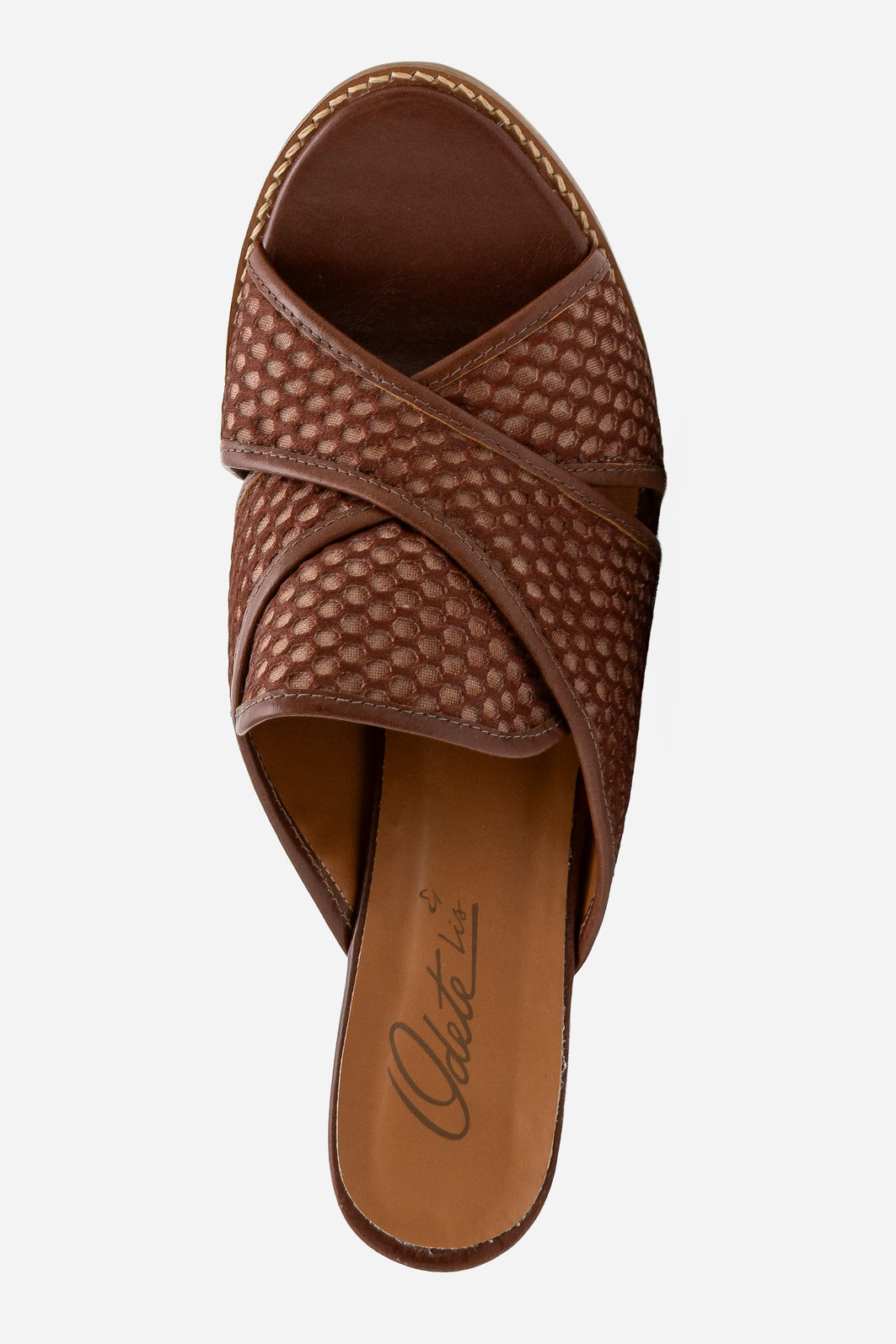 Mule com Recortes e Salto Bloco Tostado Mule com Recortes e Salto Bloco Tostado