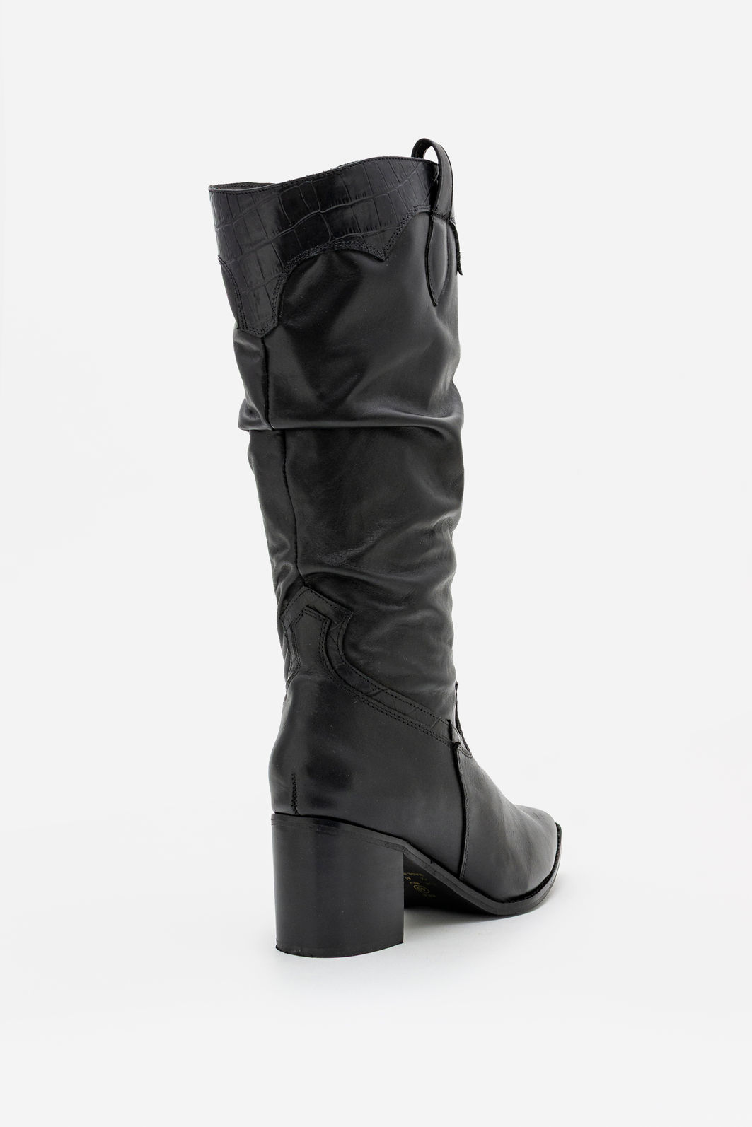Bota em Couro Western Cano Longo Franzido Preta Bota em Couro Western Cano Longo Franzido Preta
