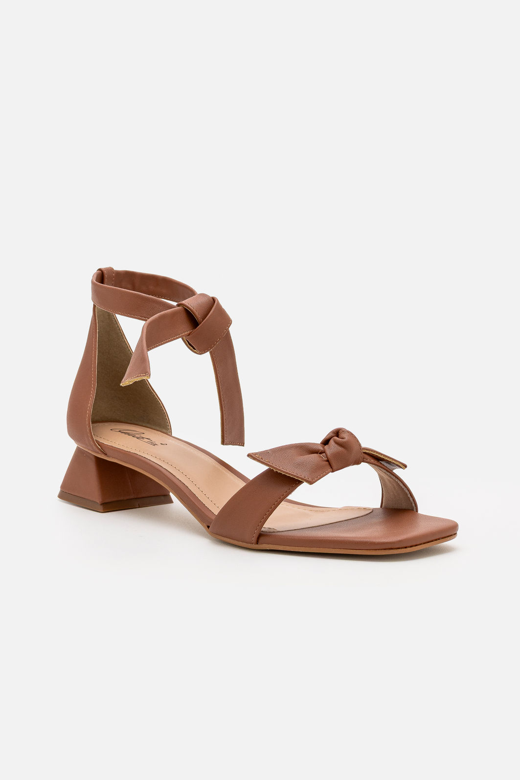 Sandália com Laço e Salto Baixo Caramelo Sandália com Laço e Salto Baixo Caramelo