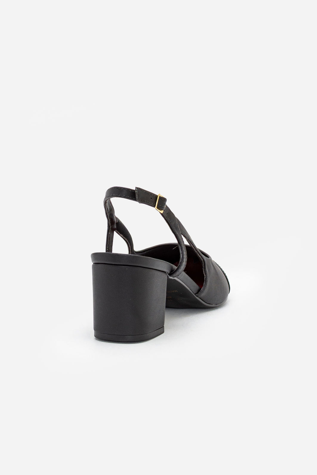 Slingback com Biqueira Preta e Salto Bloco Preto Slingback com Biqueira Preta e Salto Bloco Preto