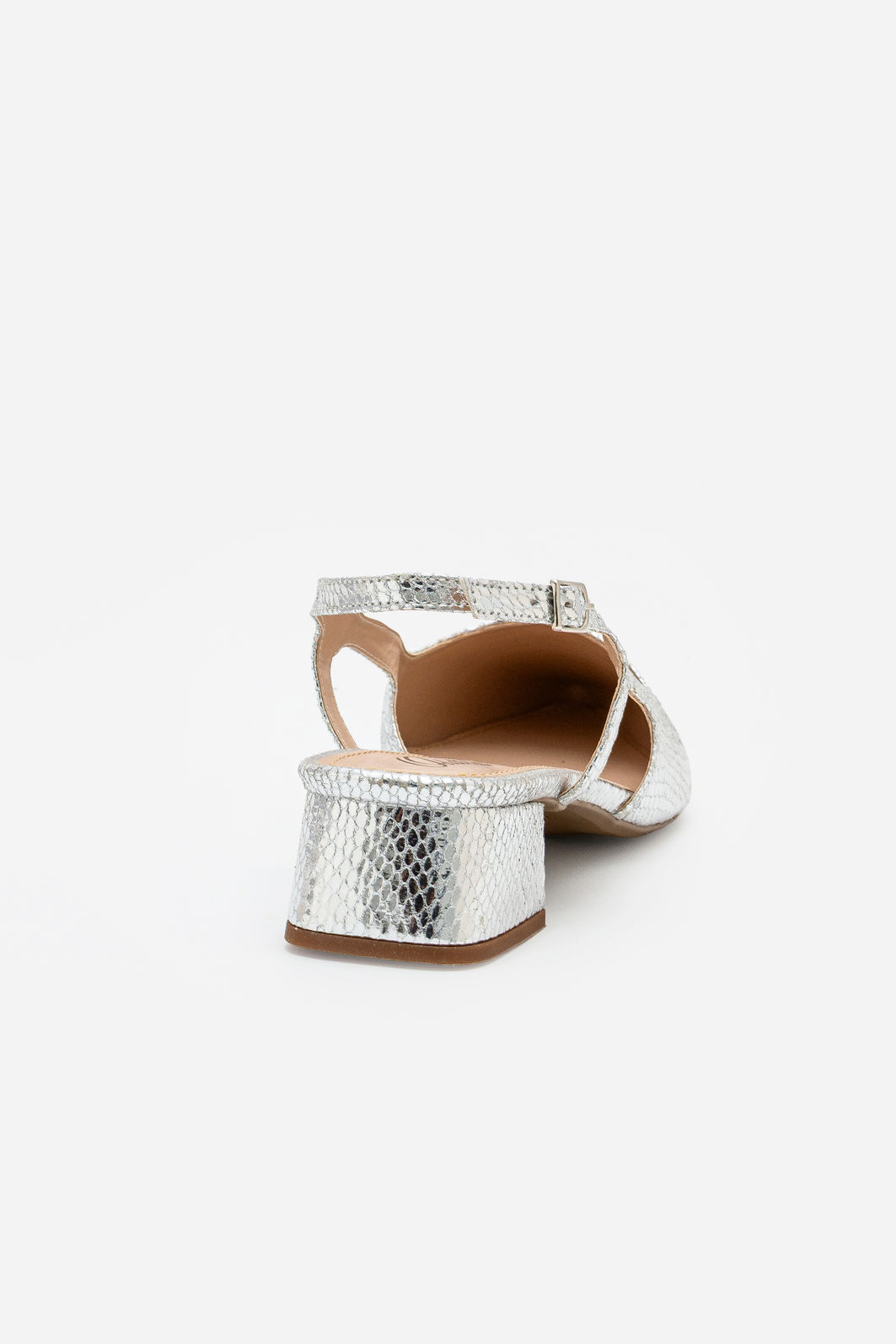 Slingback Texturizado com Salto Baixo Prata Slingback Texturizado com Salto Baixo Prata