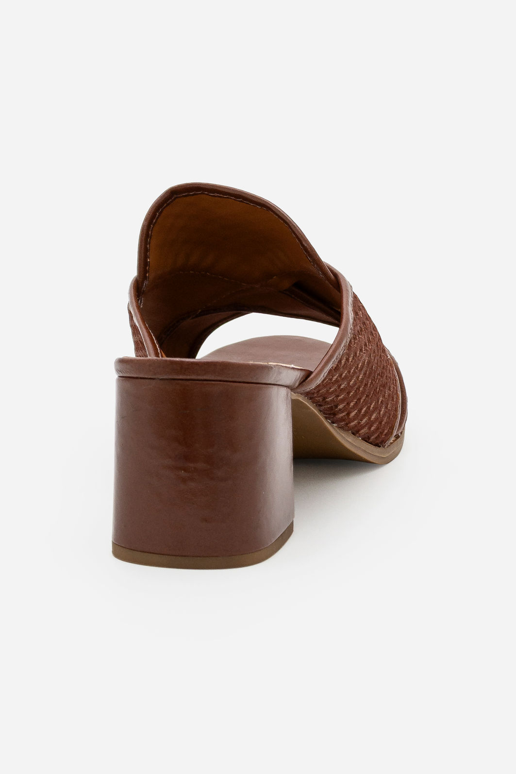 Mule com Recortes e Salto Bloco Tostado Mule com Recortes e Salto Bloco Tostado