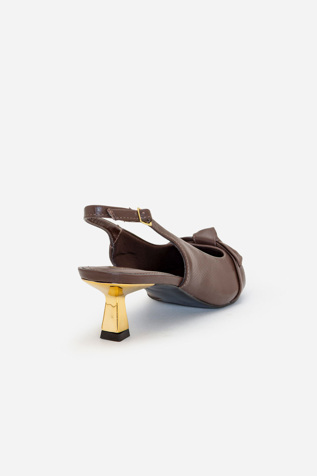 Slingback com Laço em Couro e Salto Cromado Marrom Slingback com Laço em Couro e Salto Cromado Marrom