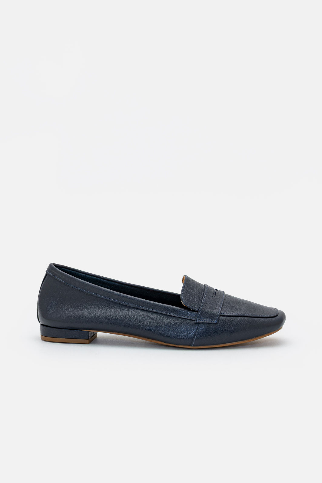 Mocassim Elegante em Couro Marinho Mocassim Elegante em Couro Marinho