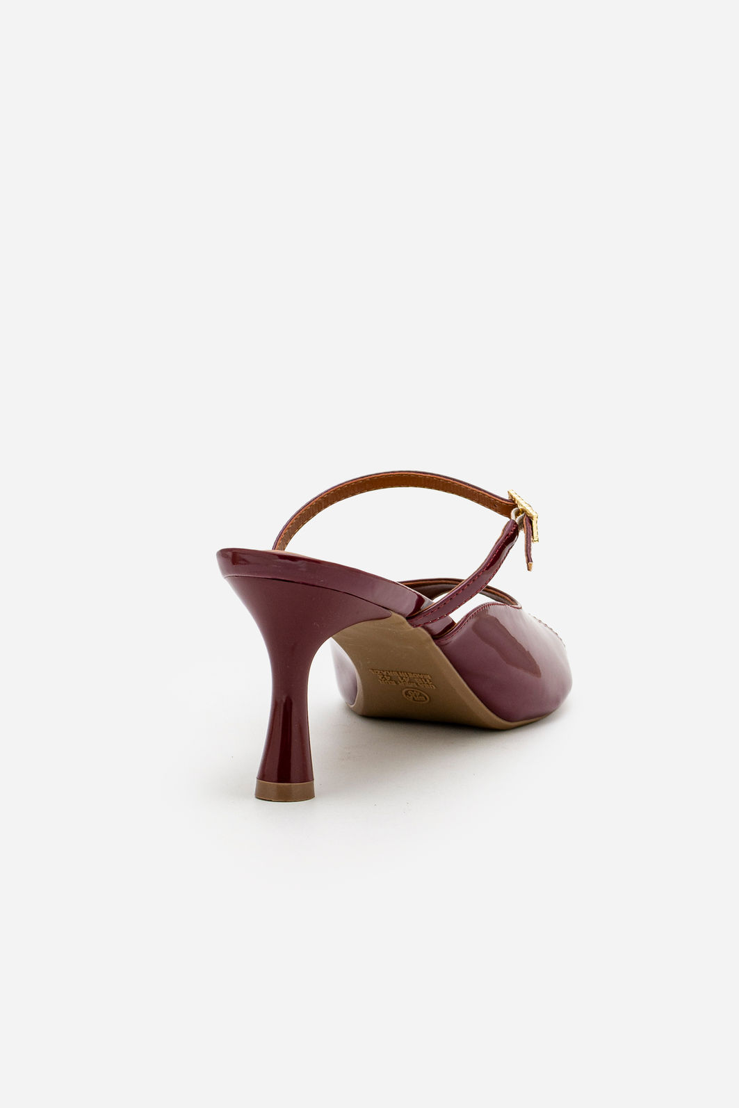 Mule em Verniz com Fivela Strass e Salto Taça Bordo Mule em Verniz com Fivela Strass e Salto Taça Bordo
