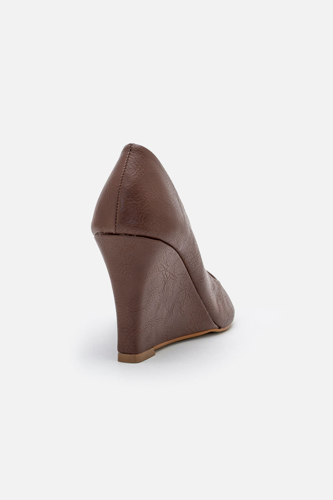 Scarpin com Salto Anabela Bico Fino Moderníssimo Café Scarpin com Salto Anabela Bico Fino Moderníssimo Café