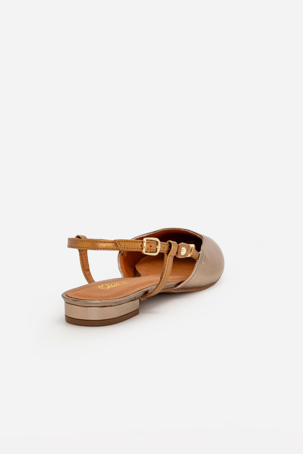 Slingback Elegante em Couro Prata Velho Slingback Elegante em Couro Prata Velho
