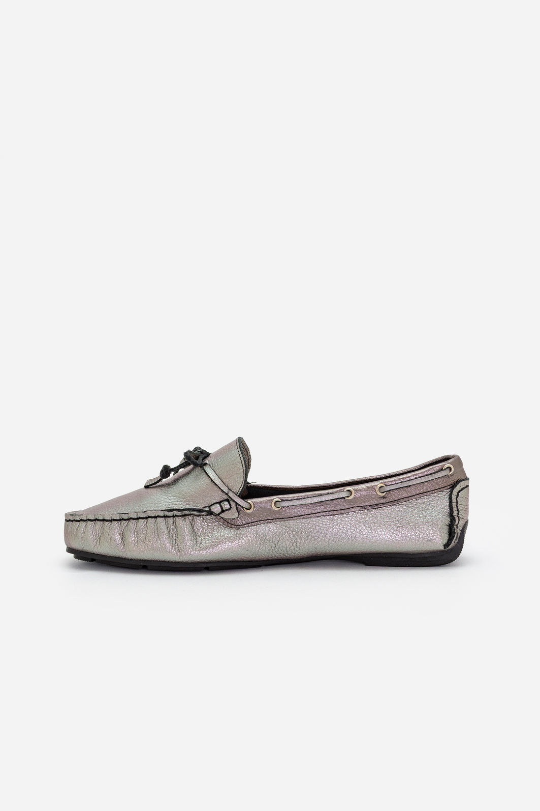 Mocassim em Couro com Lacinho Prata Velho Mocassim em Couro com Lacinho Prata Velho