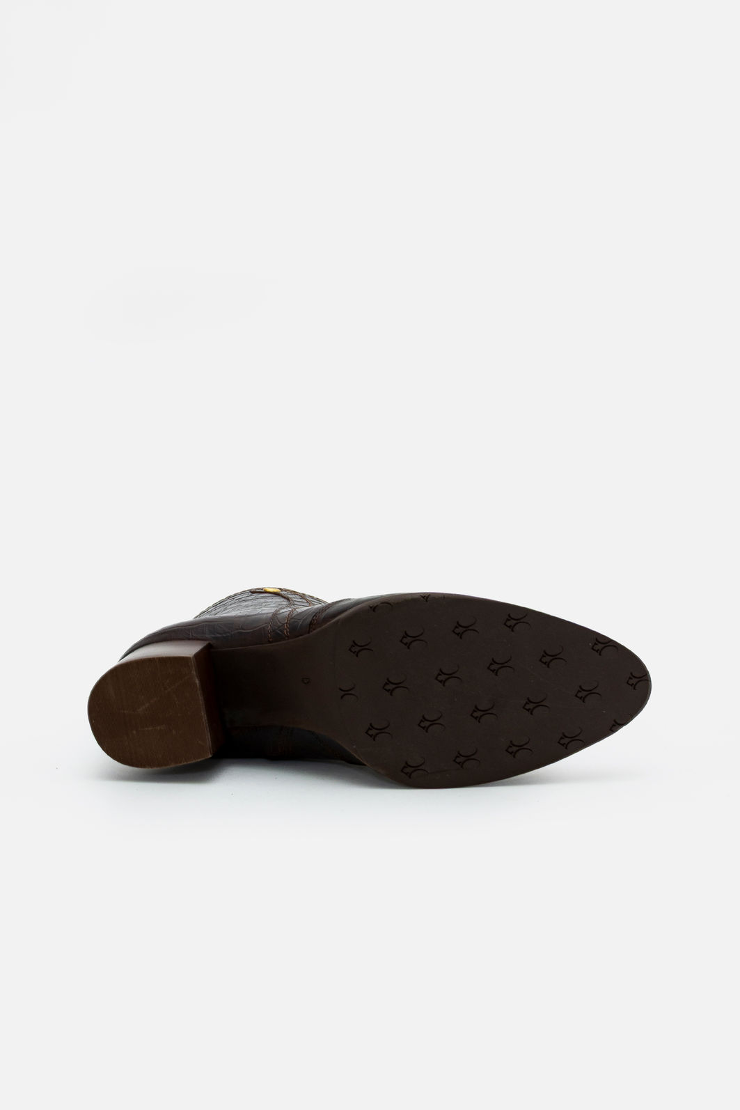 Bota em Couro Croco Elegante com Salto Bloco Café Bota em Couro Croco Elegante com Salto Bloco Café