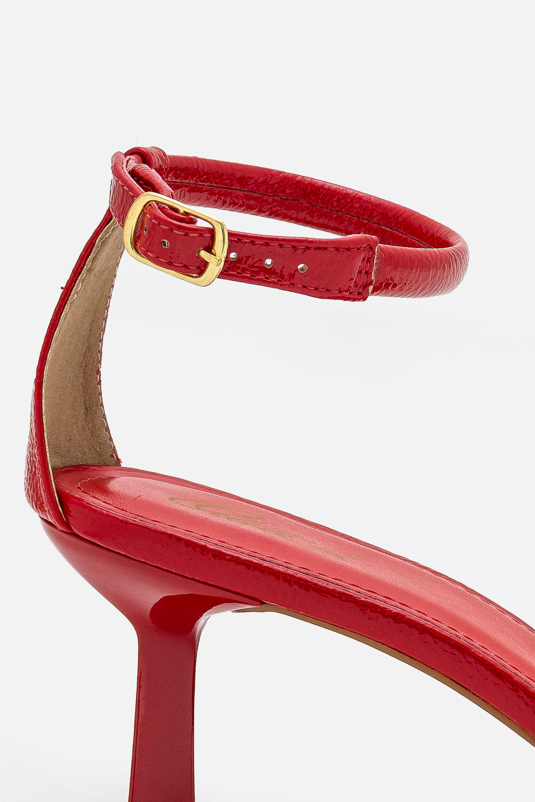 Sandália Delicada com Tira Fina com Salto Geométrico Vermelho Sandália Delicada com Tira Fina com Salto Geométrico Vermelho