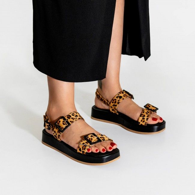 Sandália Flatform com Fivelas Ajustáveis Onça