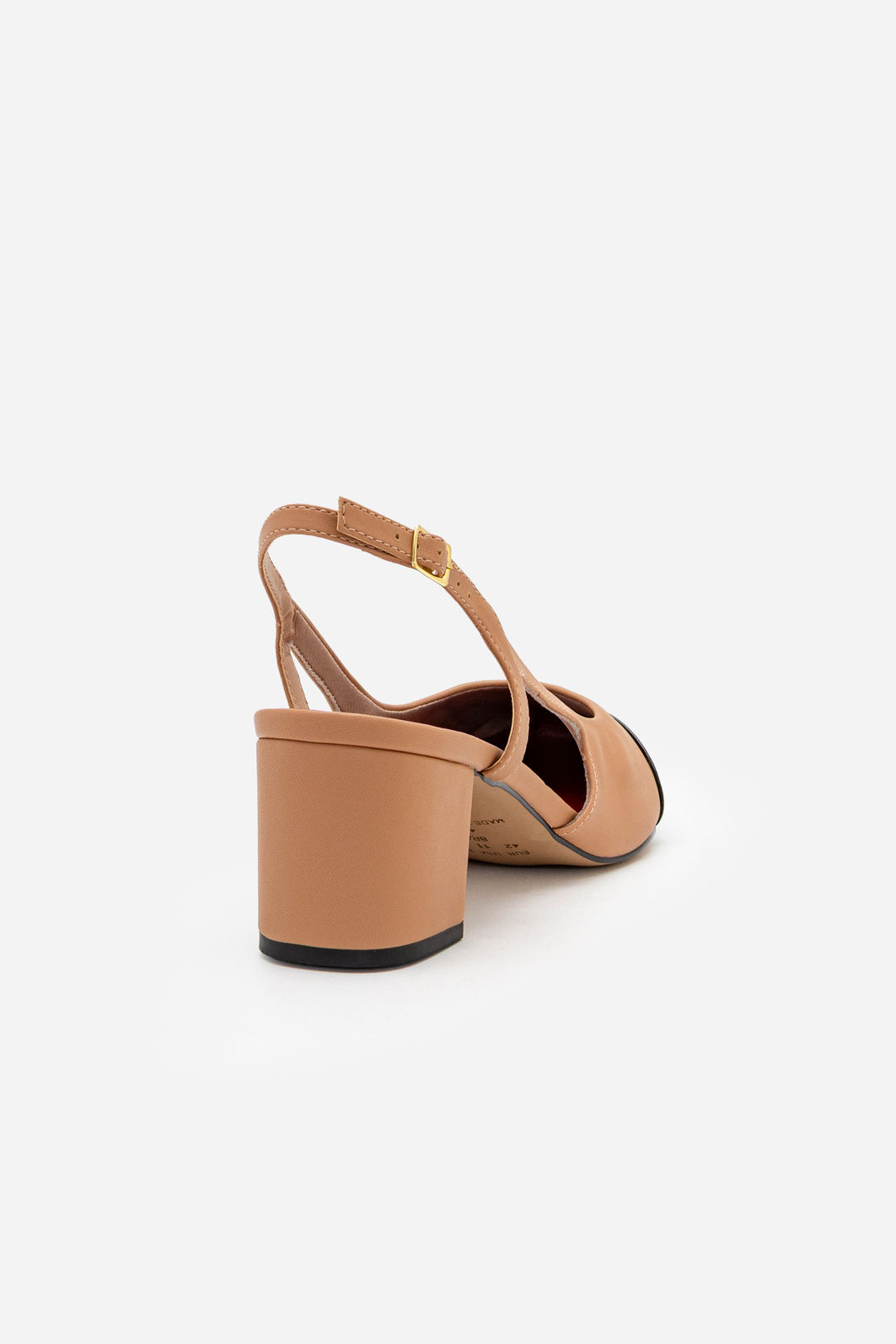 Slingback com Biqueira Preta e Salto Bloco Amêndoa Slingback com Biqueira Preta e Salto Bloco Amêndoa