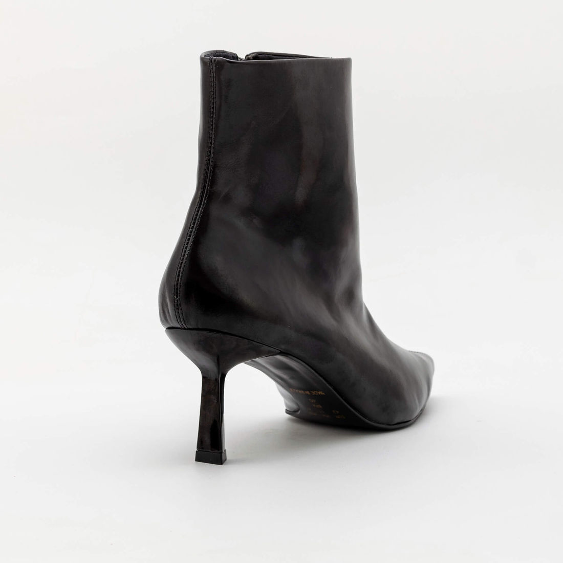 Bota Poderosa Com Salto Geométrico Preta Bota Poderosa Com Salto Geométrico Preta