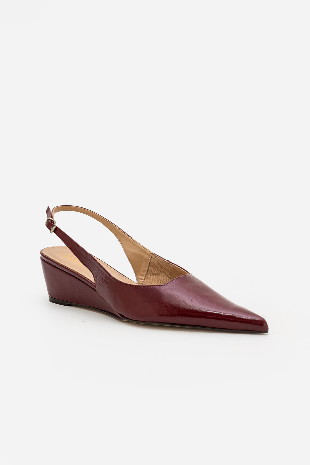 Chanel em Couro Verniz com Salto Anabela Baixo Bordo