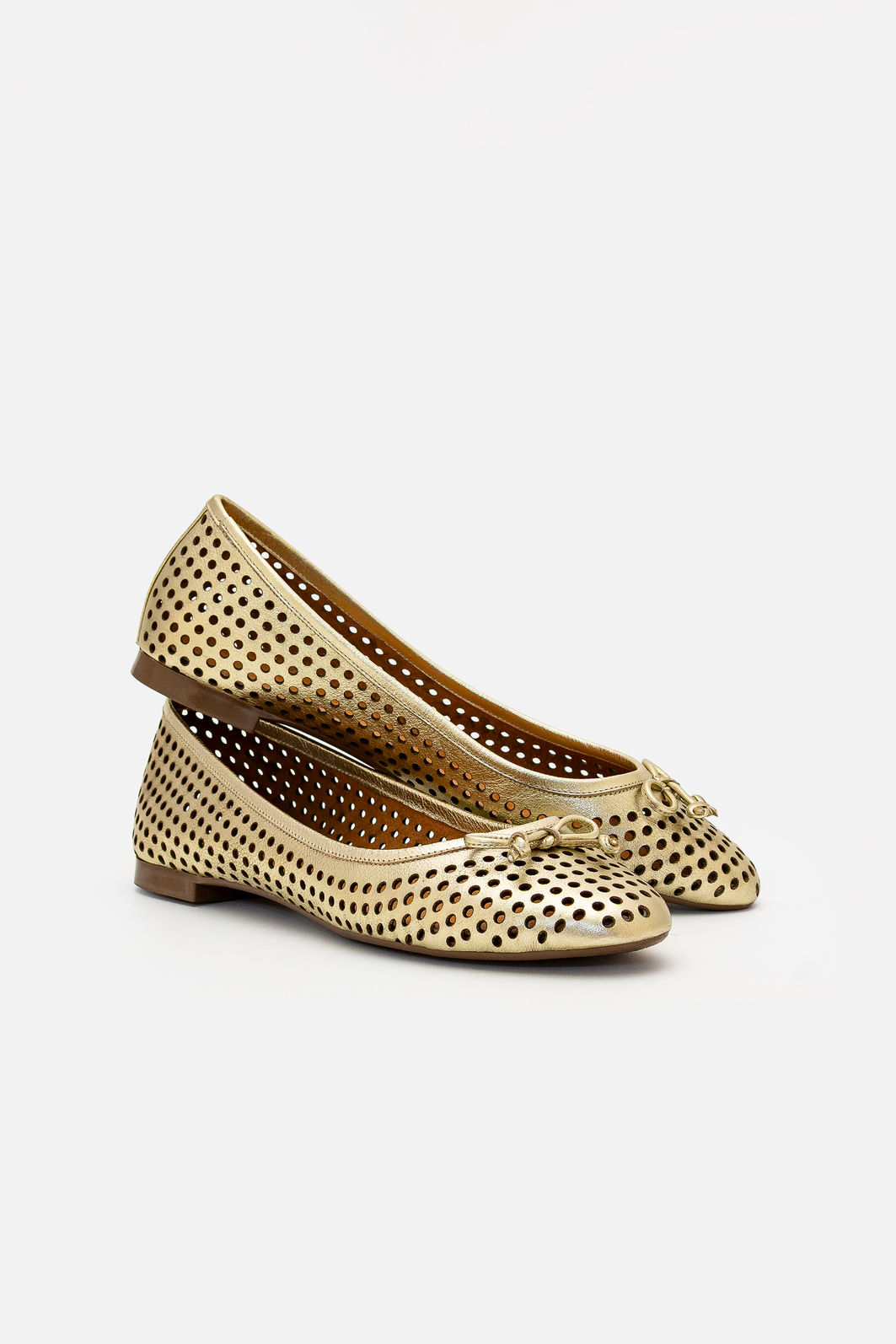 Sapatilha em Couro com Recortes a Laser Champagne Sapatilha em Couro com Recortes a Laser Champagne