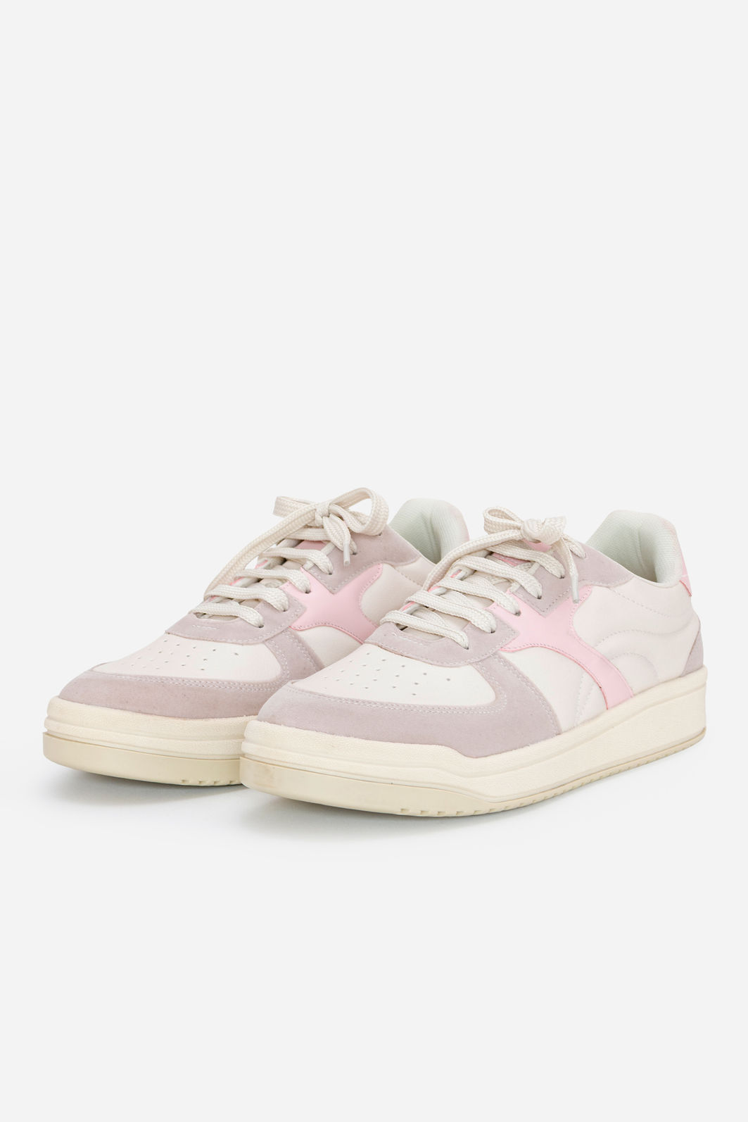 Tênis com Detalhes Estilosos Off White Tênis com Detalhes Estilosos Off White