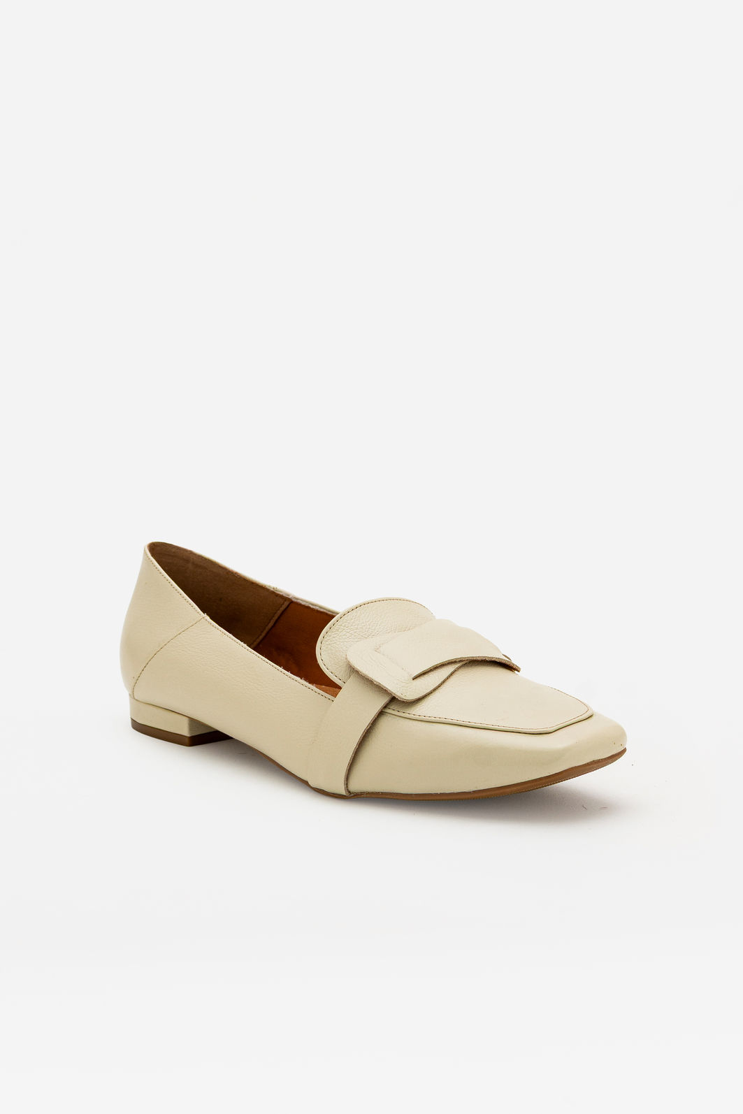 Mocassim Elegante em Couro Off White Mocassim Elegante em Couro Off White