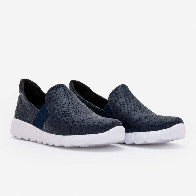 Tênis Slip On Comfort em Material Texturizado Marinho