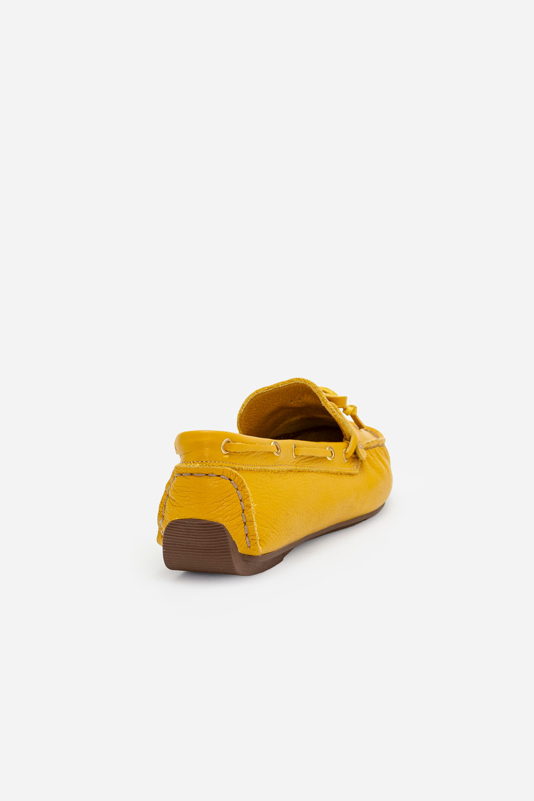 Mocassim em Couro com Lacinho Amarelo Mocassim em Couro com Lacinho Amarelo