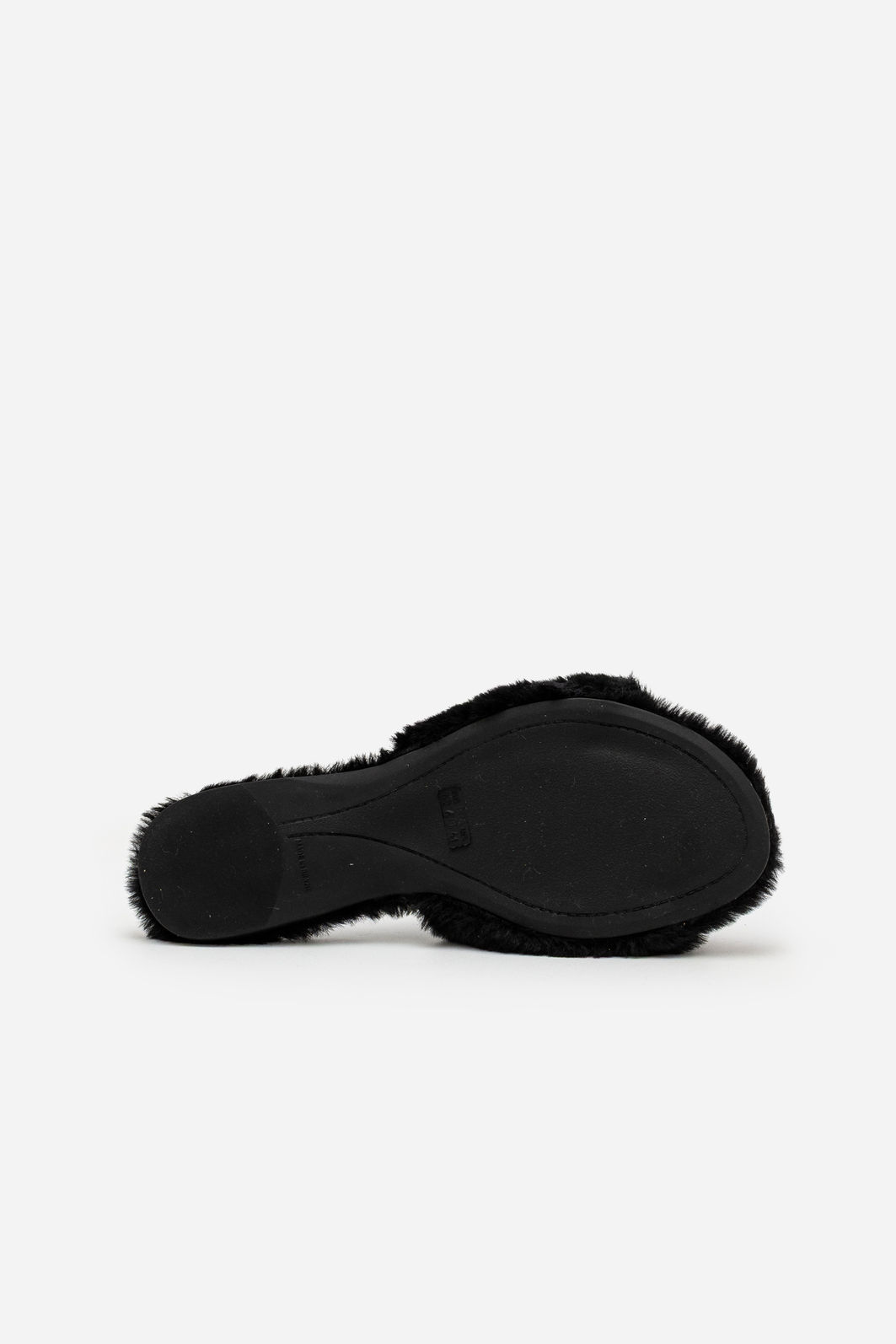 Pantufa com Tira Larga Preta Pantufa com Tira Larga Preta