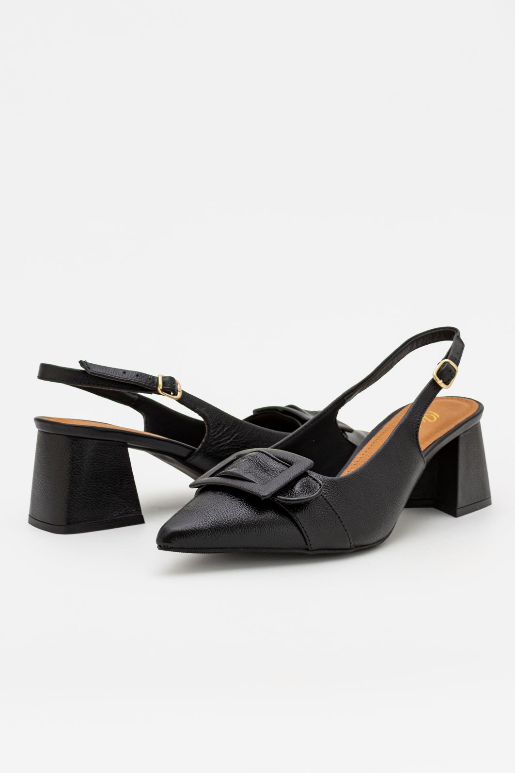 Chanel em Couro com Fivela e Salto Bloco Preto Chanel em Couro com Fivela e Salto Bloco Preto