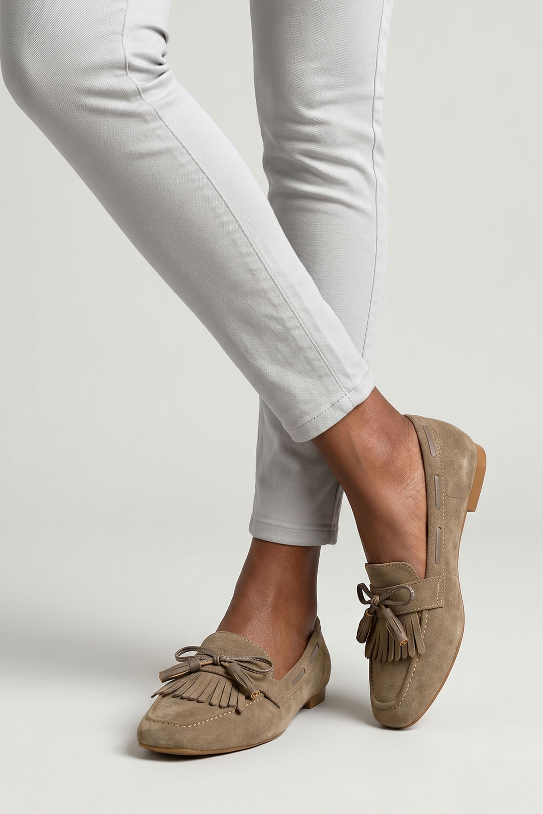 Mocassim em Camurça com Franja Taupe Mocassim em Camurça com Franja Taupe