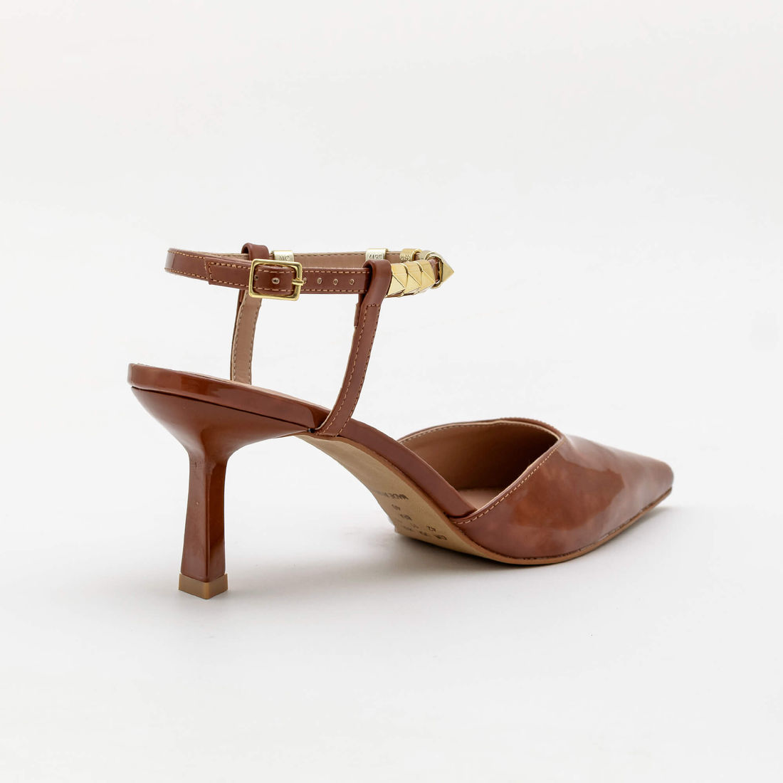 Chanel com Spikes Removíveis e Salto Geométrico Caramelo Chanel com Spikes Removíveis e Salto Geométrico Caramelo