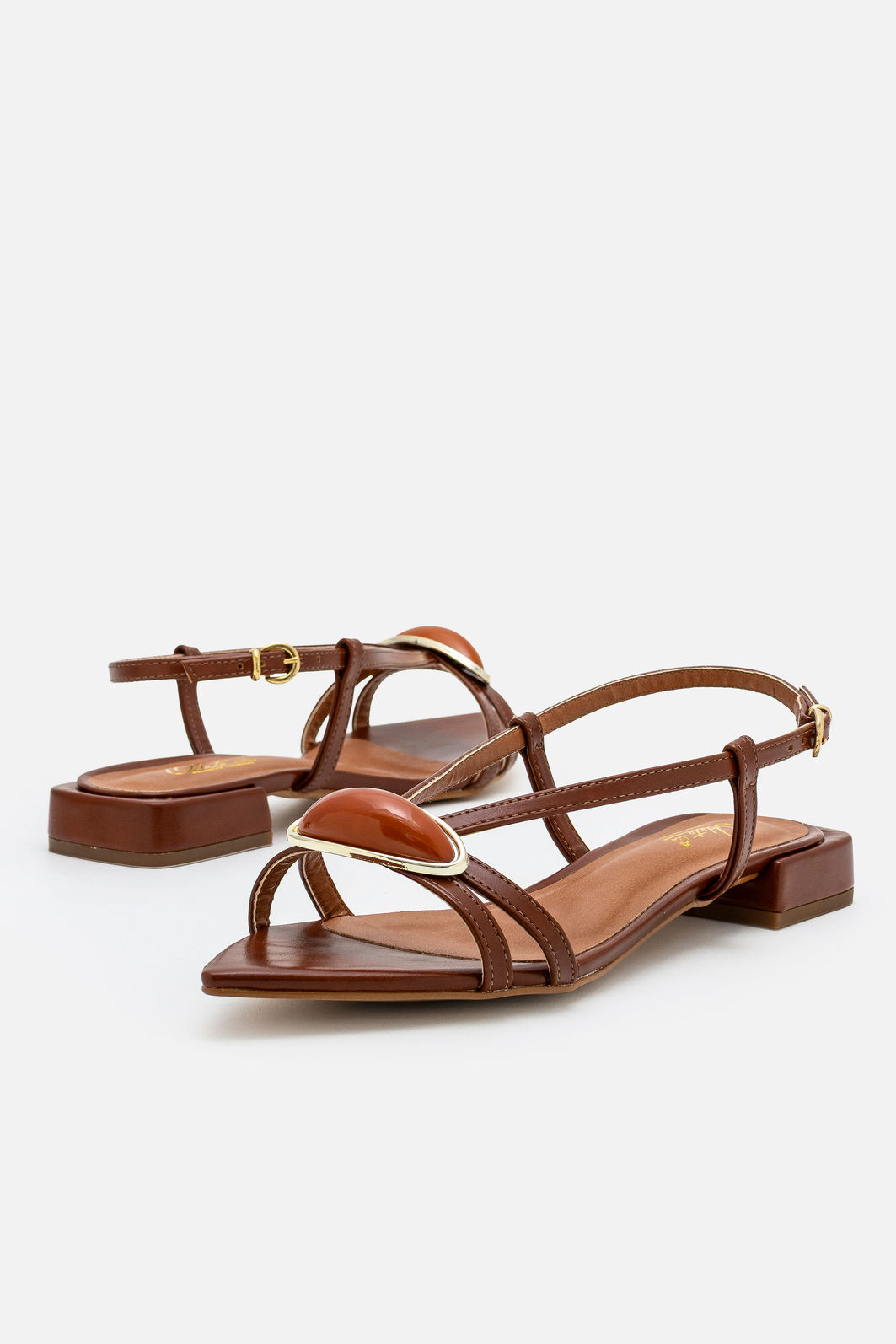 Sandália com Pedra e Bico Folha Tostado Sandália com Pedra e Bico Folha Tostado