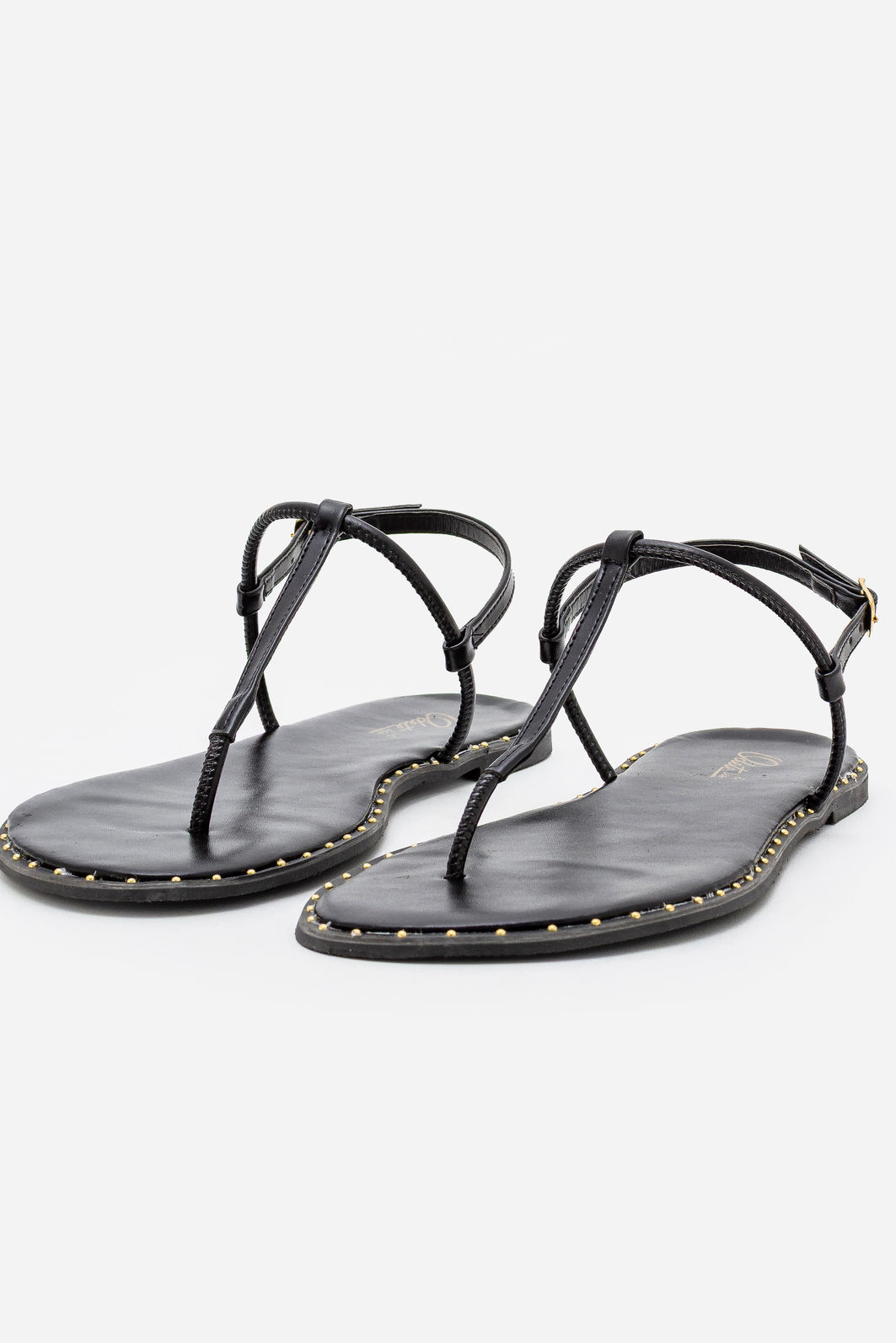 Rasteira Minimalista com Vira e Rebites Preta Rasteira Minimalista com Vira e Rebites Preta