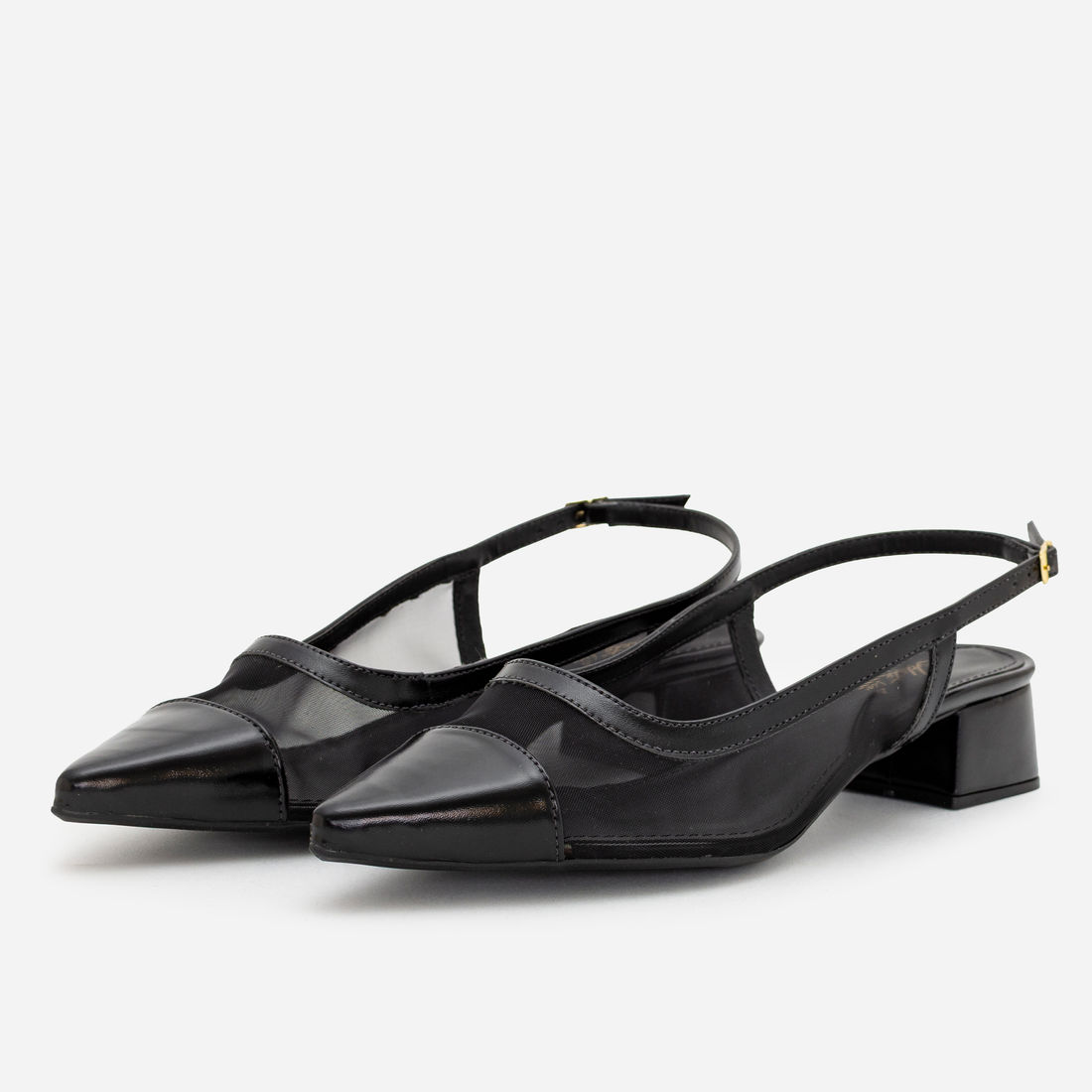 Slingback em Tela com Salto Baixo Preto Slingback em Tela com Salto Baixo Preto