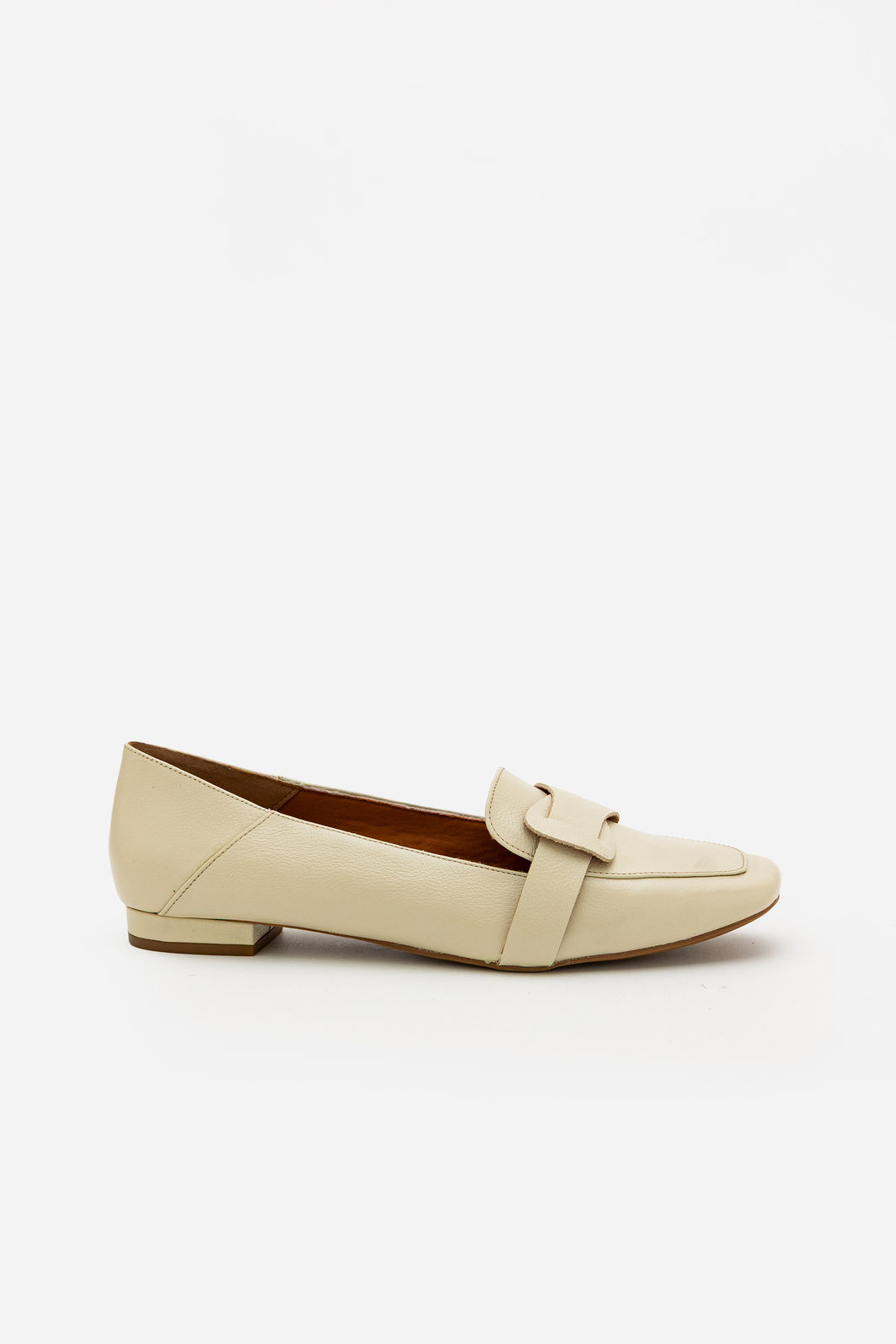 Mocassim Elegante em Couro Off White Mocassim Elegante em Couro Off White