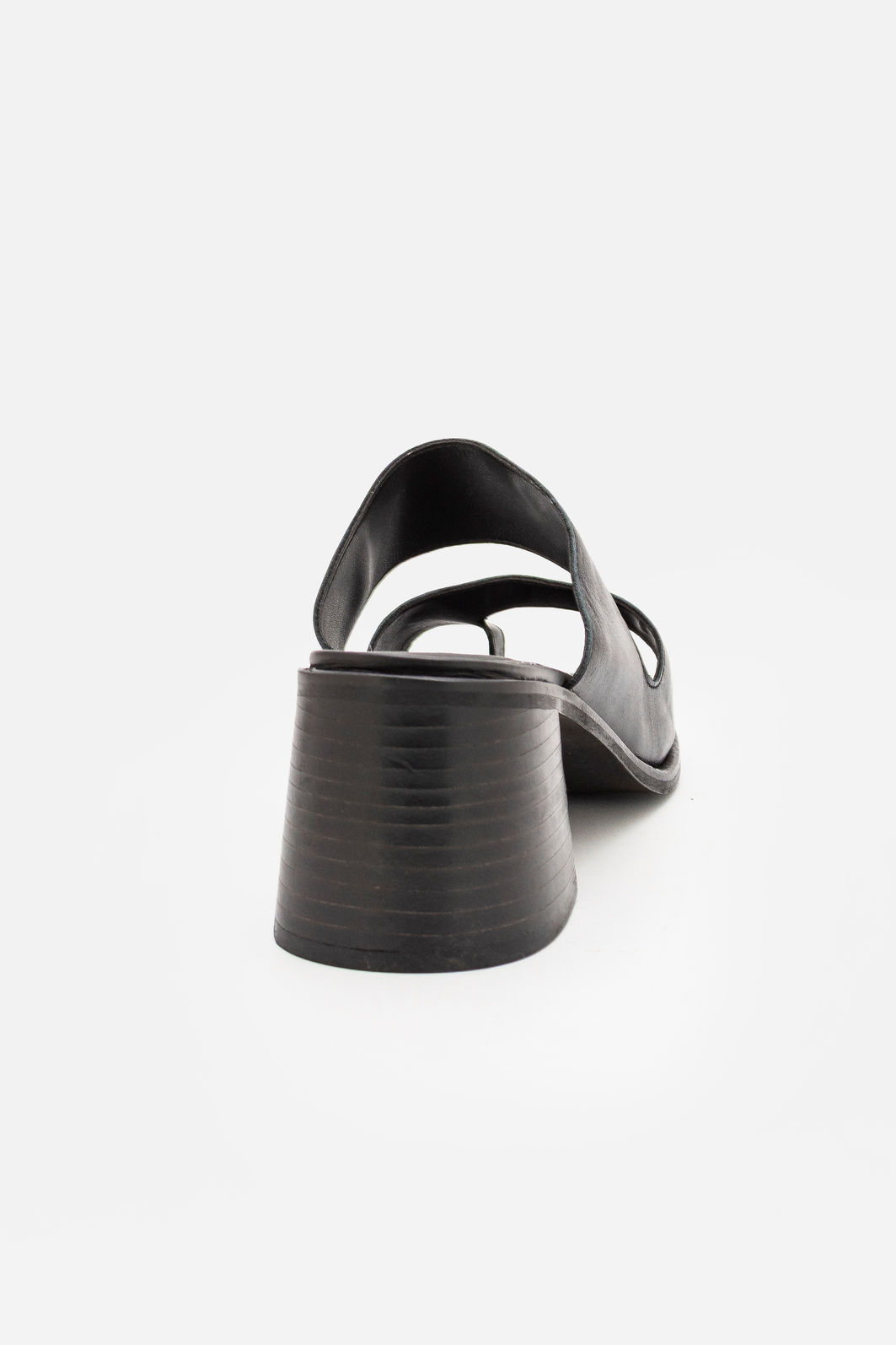 Mule Moderno em Couro Preto Mule Moderno em Couro Preto