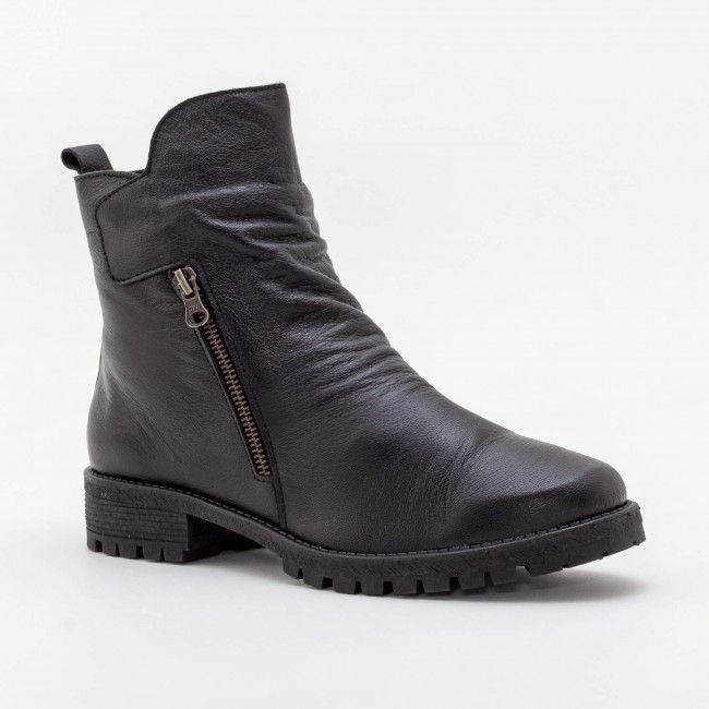 Bota Super Confortável com Cano Curto em Couro Preta Bota Super Confortável com Cano Curto em Couro Preta