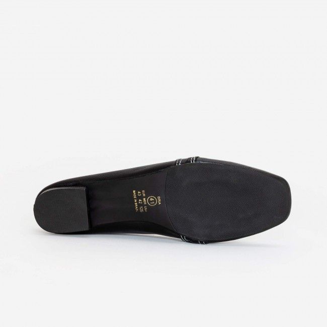 Mocassim em Couro com Lacinho Delicado Preto Mocassim em Couro com Lacinho Delicado Preto