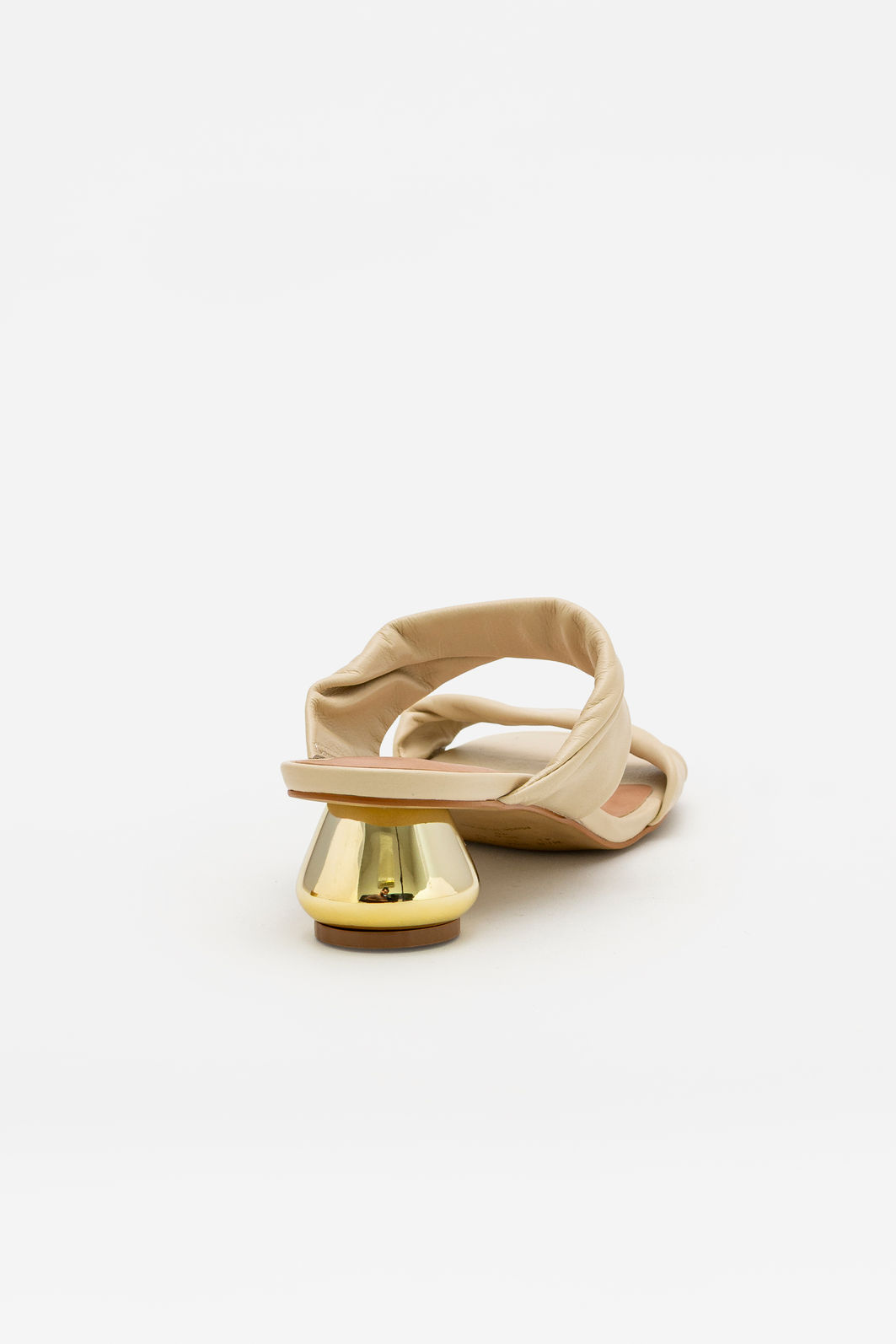 Mule em Couro com Salto Cromado Moderno Off White Mule em Couro com Salto Cromado Moderno Off White