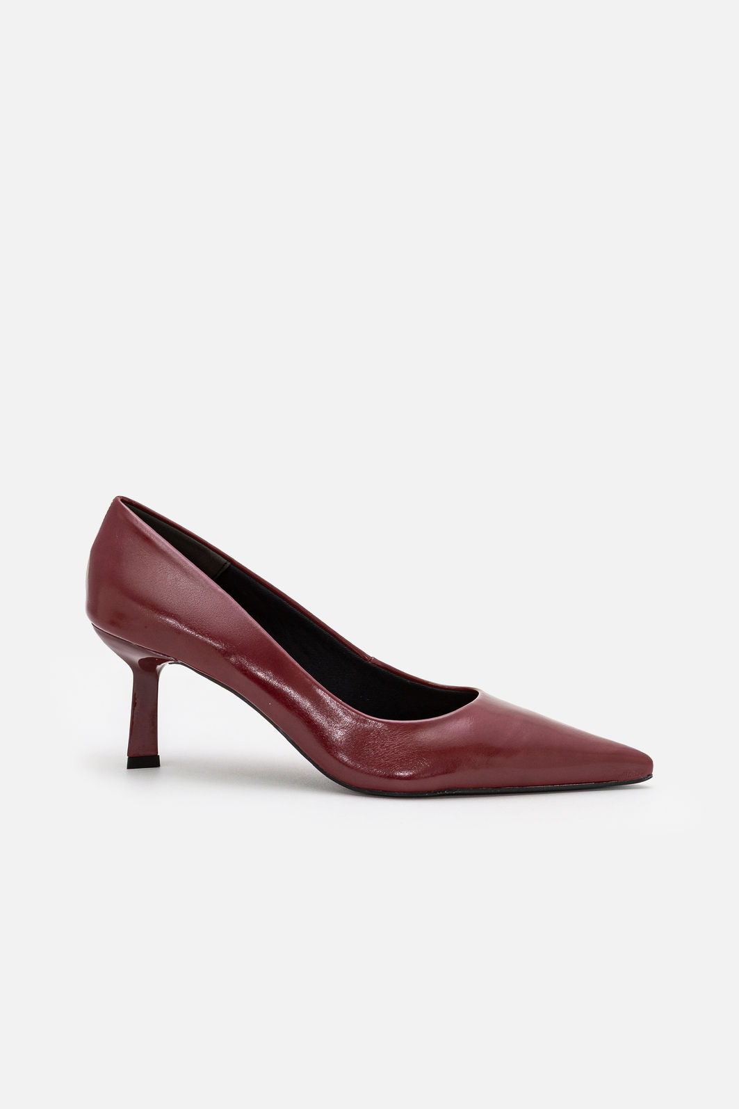 Scarpin Clássico com Salto Geométrico Bordo