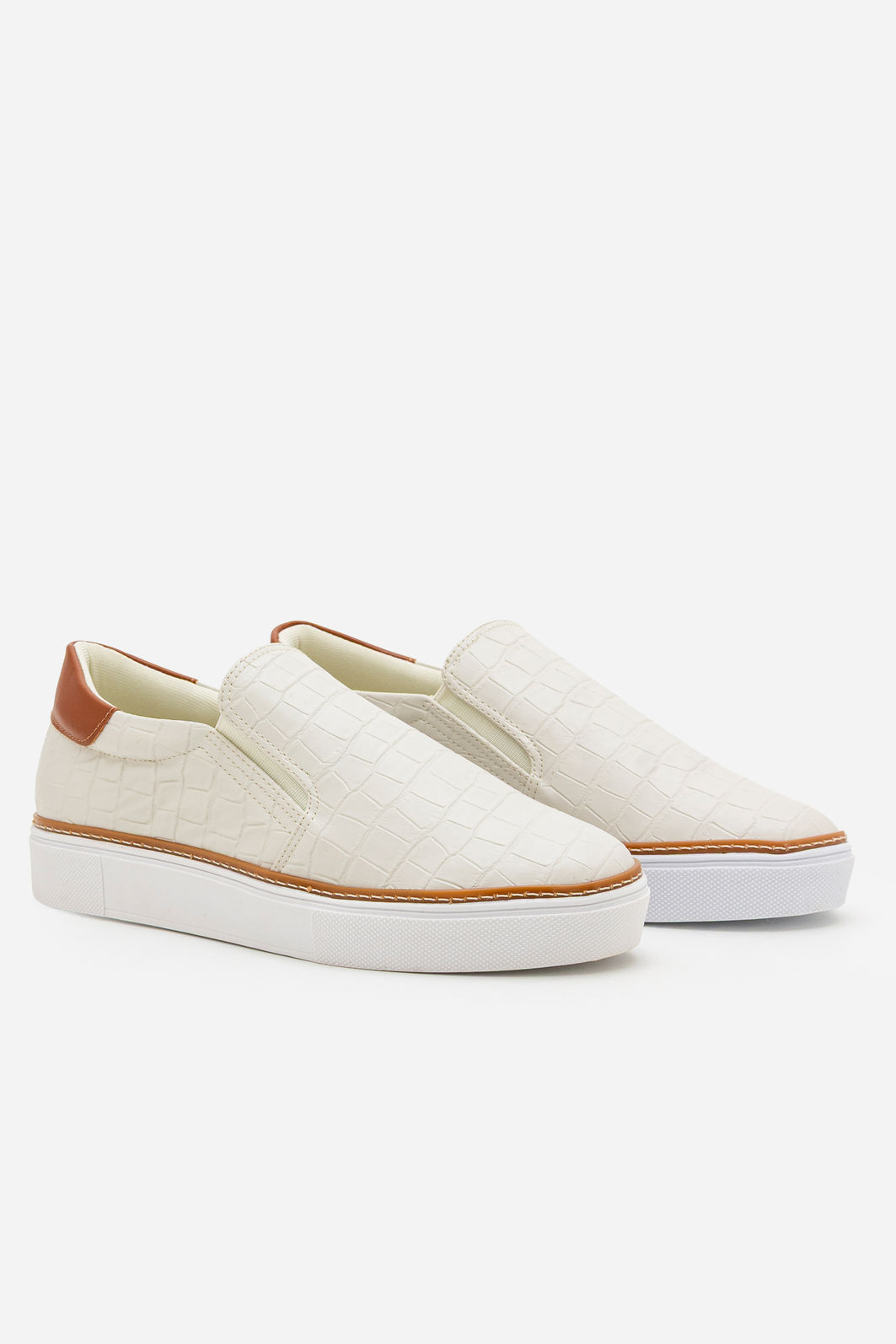Tênis Slip On em Croco Off White Tênis Slip On em Croco Off White